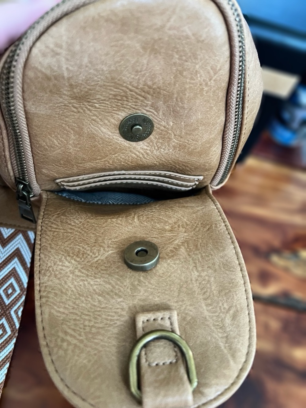 Pink Lily x Amber Massey Vegan Leather Sling Crossbody Bag - Camel - Like New - Picture 3 of 8
